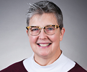 Headshot of Cynthia Renn