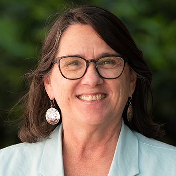 Elisa Medina, MSW, ACC